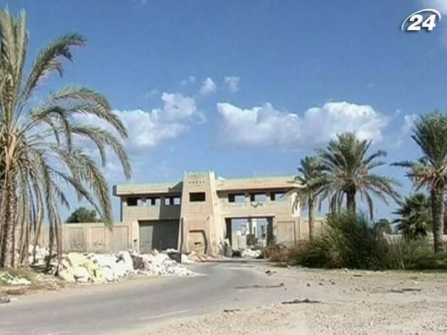 Ливийцы обживают бывший дворец Муамара Каддафи