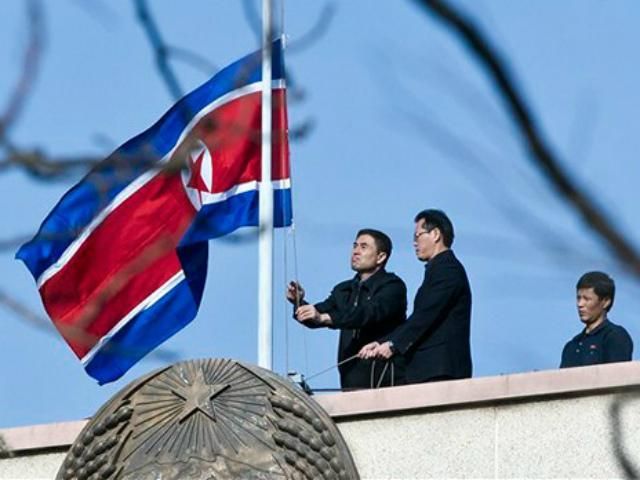 КНДР объявила полувоенное положение КНДР объявила полувоенное положение