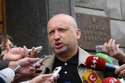 Во время митинга Турчинов сказал, что идет гражданская война Во время митинга Турчинов сказал, что идет гражданская война