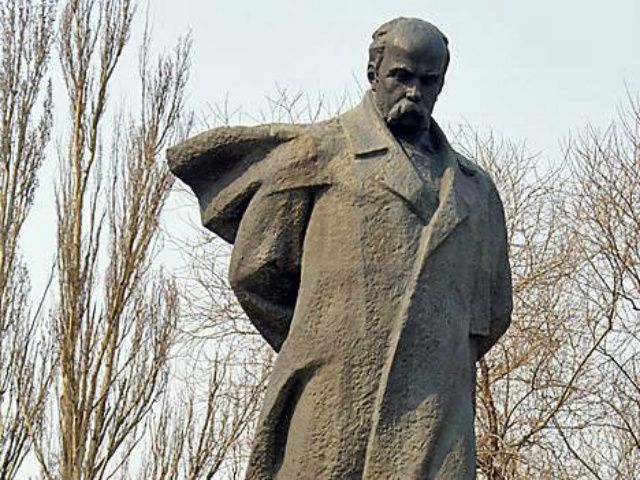 В Москве вернули на место памятник Тарасу Шевченко В Москве вернули на место памятник Тарасу Шевченко