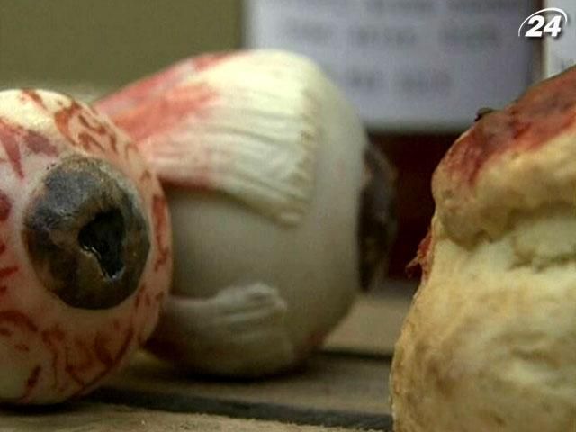 На кондитерській виставці у Лондоні пропонують скуштувати “людські органи” На кондитерській виставці у Лондоні пропонують скуштувати “людські органи”