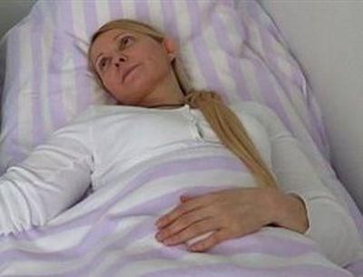 Ящик для голосования прибыл к Тимошенко Ящик для голосования прибыл к Тимошенко