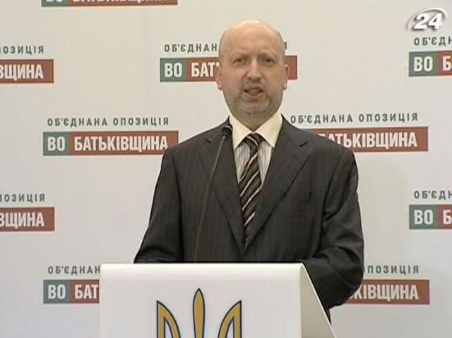 Оппозиция: В регионах людей массово подвозят на участки для голосования Оппозиция: В регионах людей массово подвозят на участки для голосования