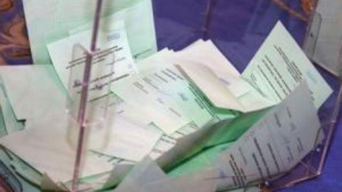 ЦВК опрацювала 3% протоколів: "Свобода" поки що втратила позиції ЦВК опрацювала 3% протоколів: "Свобода" поки що втратила позиції