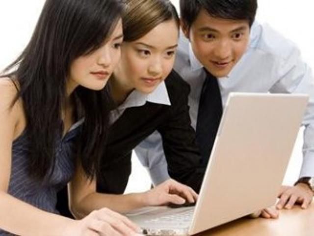 Китайський професор роздягнувся на лекції, щоб показати "енергію тіла" Китайський професор роздягнувся на лекції, щоб показати "енергію тіла"