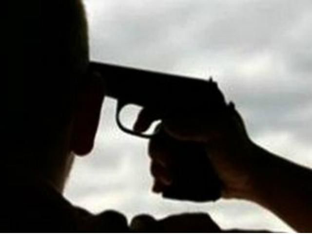 В Черновицкой области застрелился кандидат в депутаты В Черновицкой области застрелился кандидат в депутаты