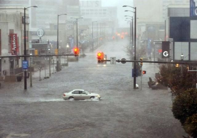 Кадры из затопленного Нью-Йорка напоминают апокалиптический фильм "Послезавтра" (Фото, Видео)