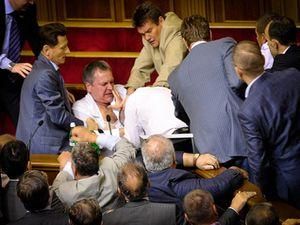 Партия регионов забирает 118 мест мажоритарщиков, оппозиционные силы - 60 Партия регионов забирает 118 мест мажоритарщиков, оппозиционные силы - 60