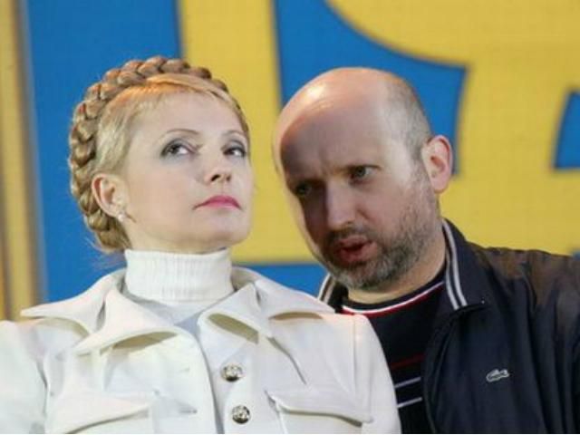 В четвер Турчинов з Яценюком хочуть провідати Тимошенко 