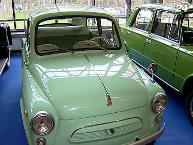 Середній вік автомобілів на вторинному ринку - 15 років Середній вік автомобілів на вторинному ринку - 15 років