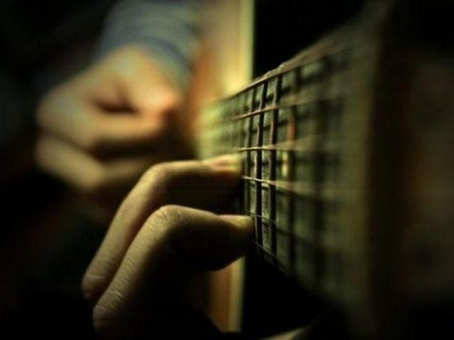 В Киеве на скандальном 223-в округе уже поют В Киеве на скандальном 223-в округе уже поют