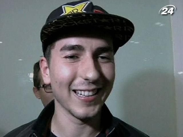 Чемпион Хорхе Лоренсо вернулся на родину