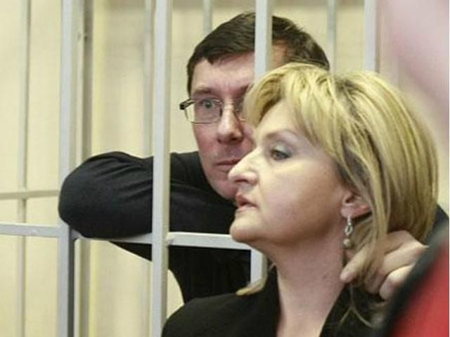 Ирина Луценко сообщила, что у ее мужа уменьшились головные боли
