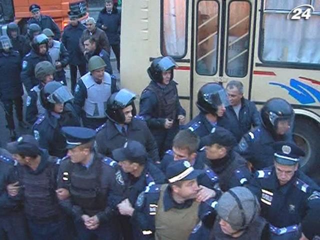 Міліція порушила 2 кримінальні справи за подіями у Первомайську Міліція порушила 2 кримінальні справи за подіями у Первомайську