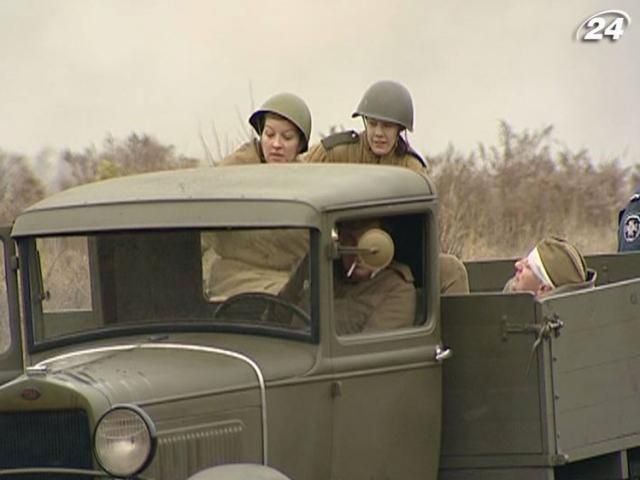 У Києві відбулася реконструкція бою Другої світової війни У Києві відбулася реконструкція бою Другої світової війни