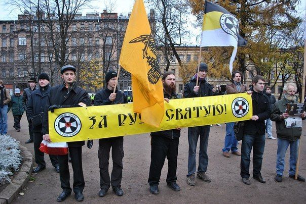 Во время "Русского марша" в Петербурге задержали более 100 человек