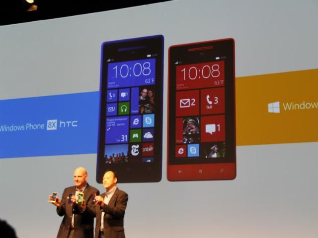 В ноябре смартфоны Windows Phone 8X и 8S поступят в продажу в Украине