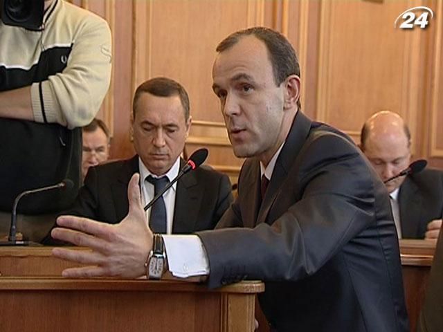 Оппозиция хочет создания следственной комиссии по фальсификациям Оппозиция хочет создания следственной комиссии по фальсификациям