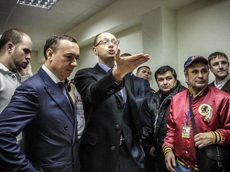 На 223-му окрузі рахують голоси всупереч рішенням Ради і ЦВК На 223-му окрузі рахують голоси всупереч рішенням Ради і ЦВК
