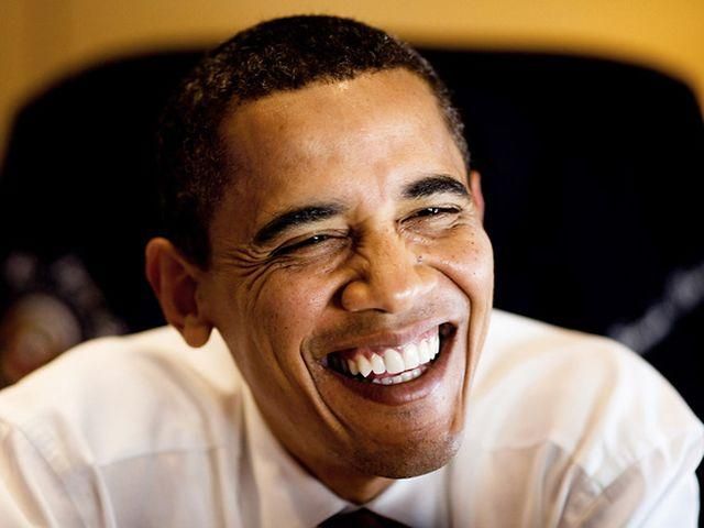 Обама подякував американцям, які голосували за нього, через Twitter Обама подякував американцям, які голосували за нього, через Twitter