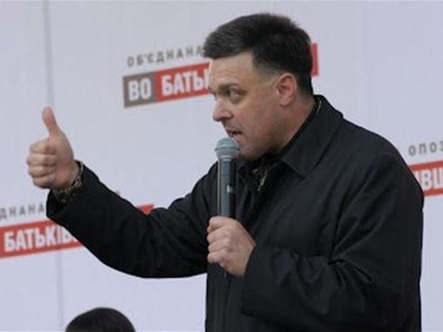 Баталии на округе № 223: Свободовец выигрывает у Пилипишина уже 136 голосов Баталии на округе № 223: Свободовец выигрывает у Пилипишина уже 136 голосов