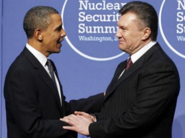 Янукович поздравил Обаму с победой на выборах