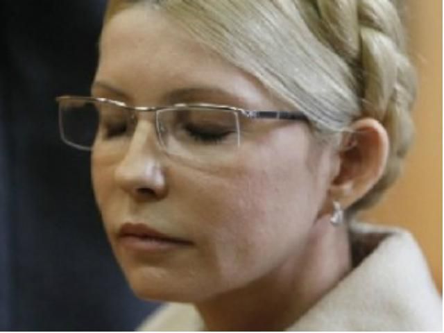 Адвокат: Тимошенко стало гірше і вона практично не встає 