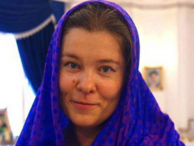 Українка, яку викрали в Сирії, просить виконати вимогу викрадачів (Відео) Українка, яку викрали в Сирії, просить виконати вимогу викрадачів (Відео)