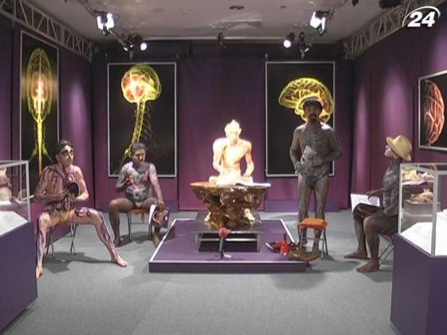 В Киеве презентовали выставку обнаженных "пролетарских вождей" В Киеве презентовали выставку обнаженных "пролетарских вождей"