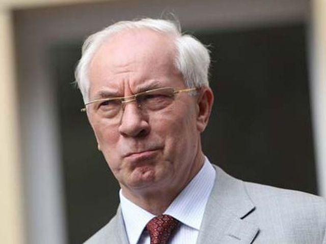 Азаров каже, що депутати, за яких голосували кияни, їм не допоможуть Азаров каже, що депутати, за яких голосували кияни, їм не допоможуть