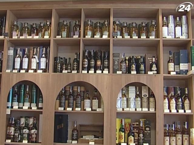 Кабмин увеличил минимальную розничную цену на коньяк Кабмин увеличил минимальную розничную цену на коньяк