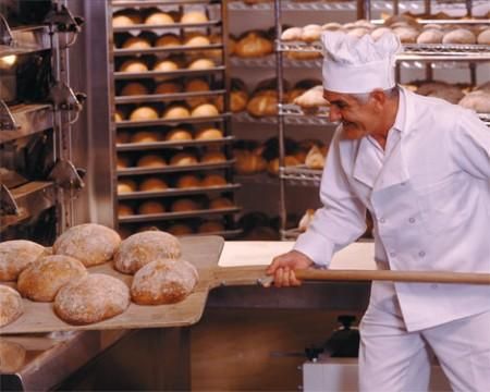 Ученые: Запах свежего хлеба побуждает делать добро