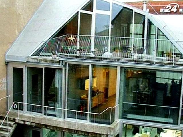 Берлінський будинок з панелей - оригінальне творіння Арно Брандльхубера Берлінський будинок з панелей - оригінальне творіння Арно Брандльхубера