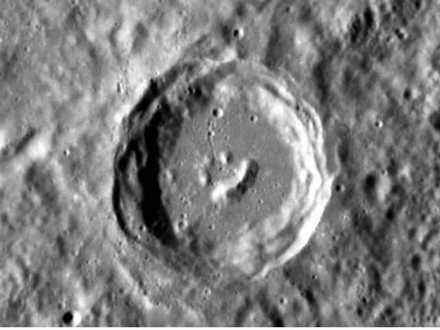 Зонд NASA нашел "смайлик" на Меркурии (Фото)