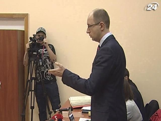 Опозиція пропонує скласти мандати та переобрати Раду і президента Опозиція пропонує скласти мандати та переобрати Раду і президента