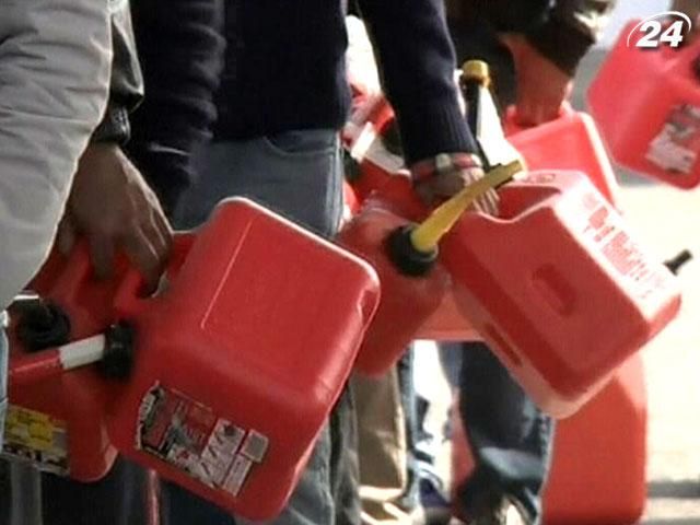 У Нью-Йорку пальне продають за номером авто У Нью-Йорку пальне продають за номером авто