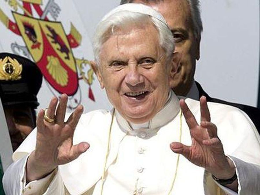 Програміста Папи Римського засудили до двох місяців 