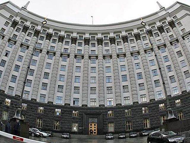 Аналитик: Власть должна отдать оппозиции Министерства образования и соцполитики Аналитик: Власть должна отдать оппозиции Министерства образования и соцполитики