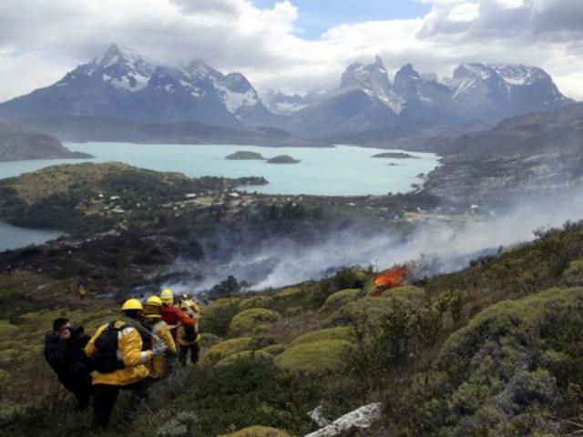 Біля чилійського вулкану пропала група туристів