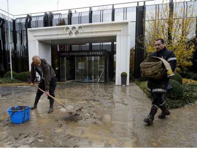 Штаб-квартиру Міжнародного олімпійського комітету затопило (Фото) 