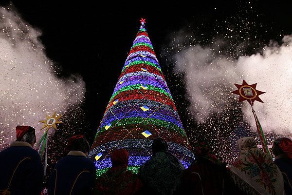 Головна ялинка країни з 3D-ефектами коштуватиме майже 3 мільйони Головна ялинка країни з 3D-ефектами коштуватиме майже 3 мільйони