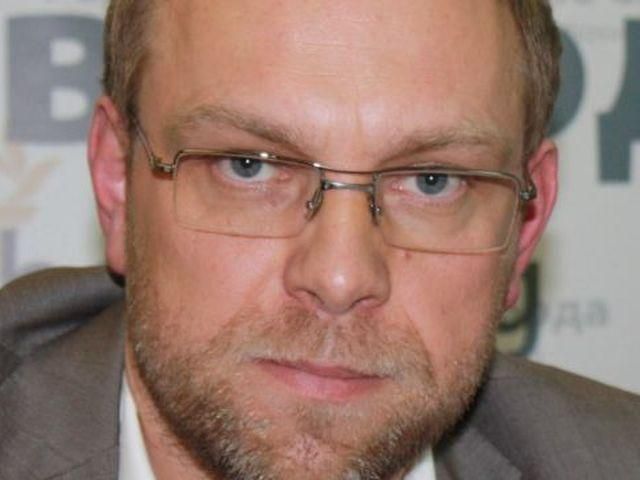 Власенко переконаний, що суд у справі ЄЕСУ перенесуть до початку ВР Власенко переконаний, що суд у справі ЄЕСУ перенесуть до початку ВР