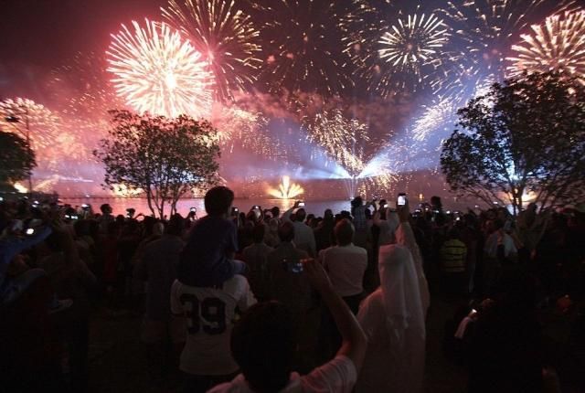 В Кувейте фейерверк попал в Книгу рекордов Гиннеса (Видео, Фото) В Кувейте фейерверк попал в Книгу рекордов Гиннеса (Видео, Фото)