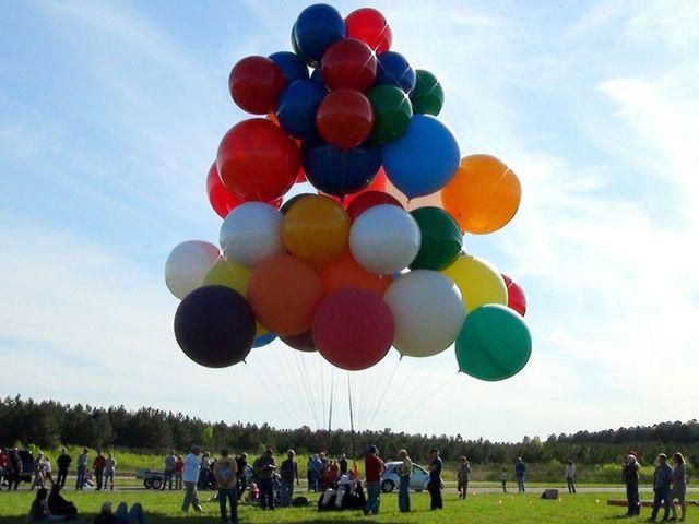 Ла-Манш вперше перетнули на повітряних кулях (Фото)