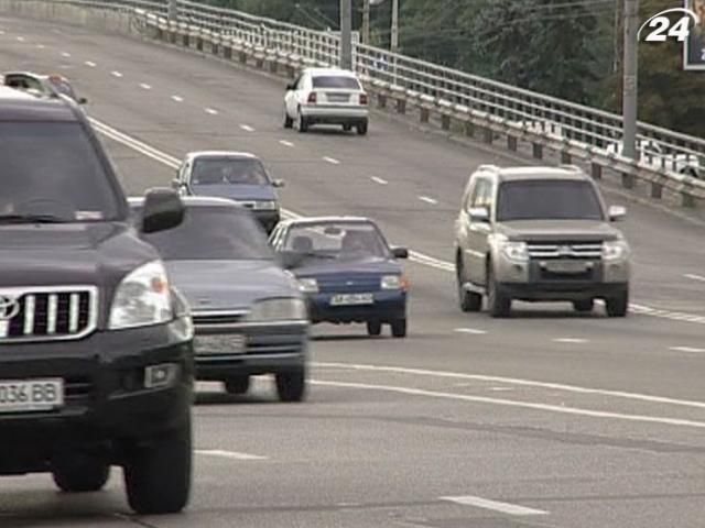 Украина и РФ договорились временно не применять утилизационный сбор Украина и РФ договорились временно не применять утилизационный сбор