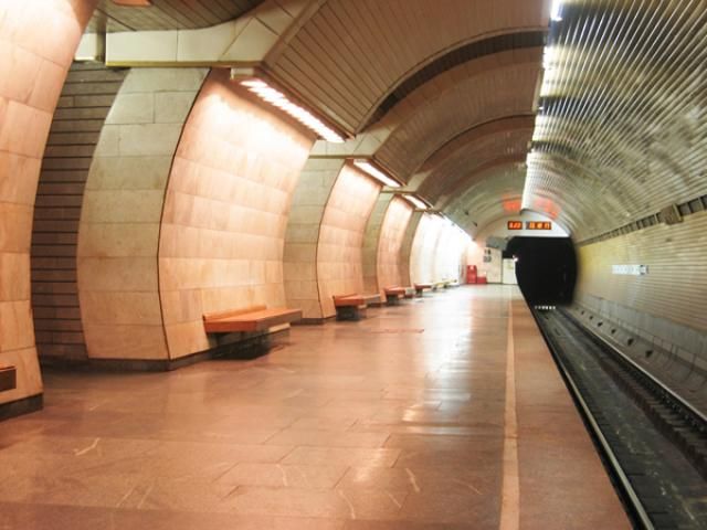Станцию ​​метро в Киеве закрыли из-за подозрения на заминирование