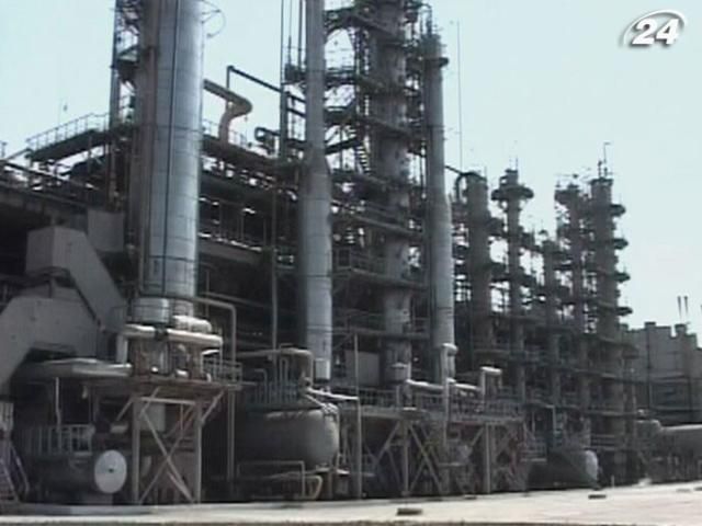 Юрій Бойко не знає, хто купив Лисичанський завод Юрій Бойко не знає, хто купив Лисичанський завод