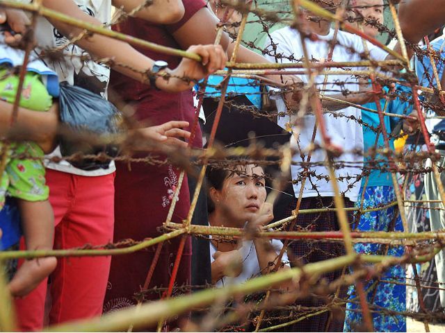 К приезду Обамы в Мьянме началась массовая амнистия К приезду Обамы в Мьянме началась массовая амнистия