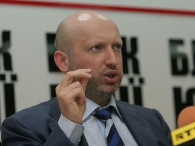 Турчинов: Опозиція не зможе сформувати більшість у Раді Турчинов: Опозиція не зможе сформувати більшість у Раді