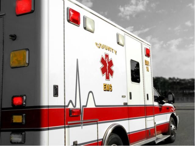 В США поезд протаранил автоплатформу с ветеранами. Есть жертвы В США поезд протаранил автоплатформу с ветеранами. Есть жертвы